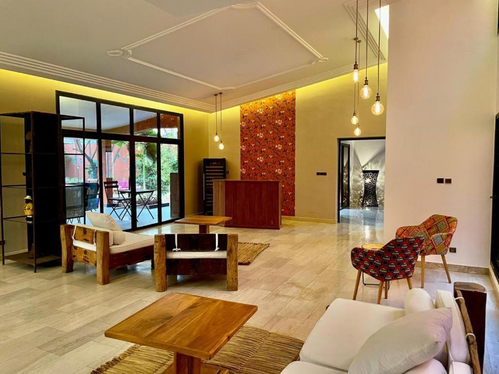 Hotel Le Kentia Lomé Esterno foto