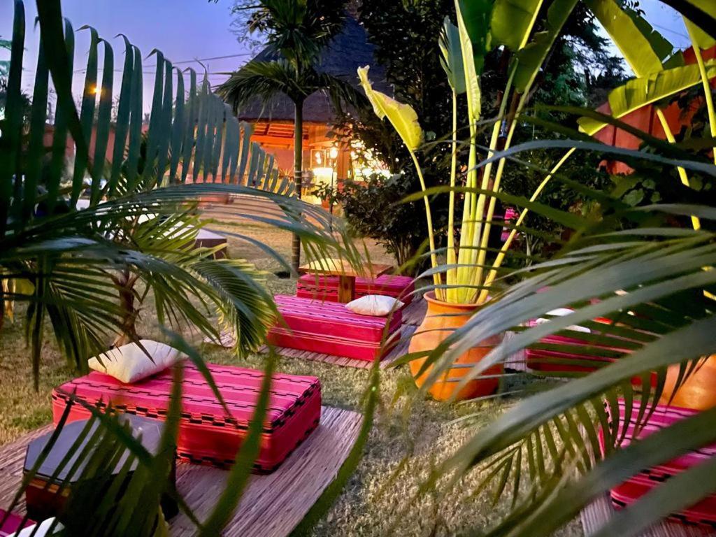 Hotel Le Kentia Lomé Esterno foto