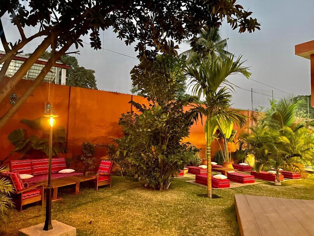 Hotel Le Kentia Lomé Esterno foto